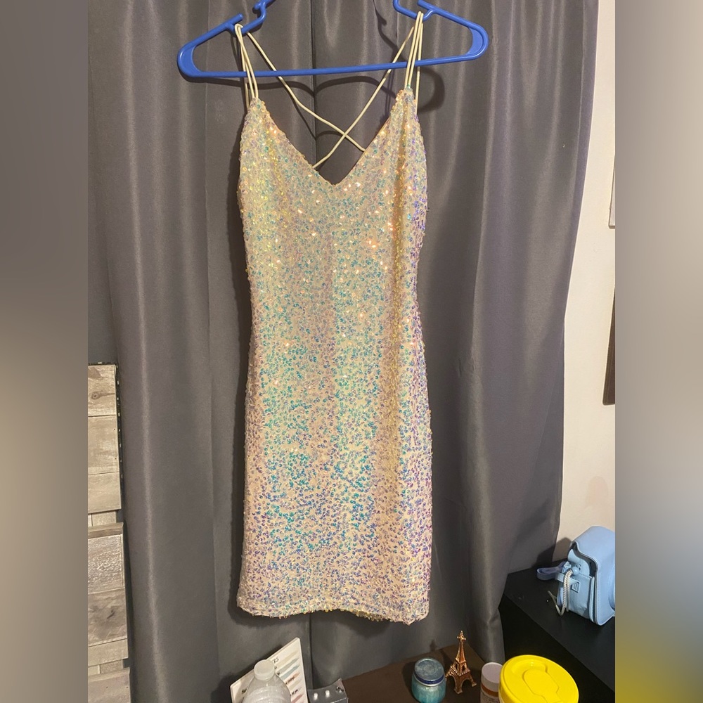Homecoming dress large